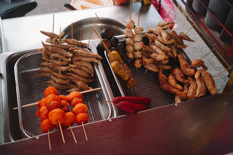 Party platter with assorted chicken